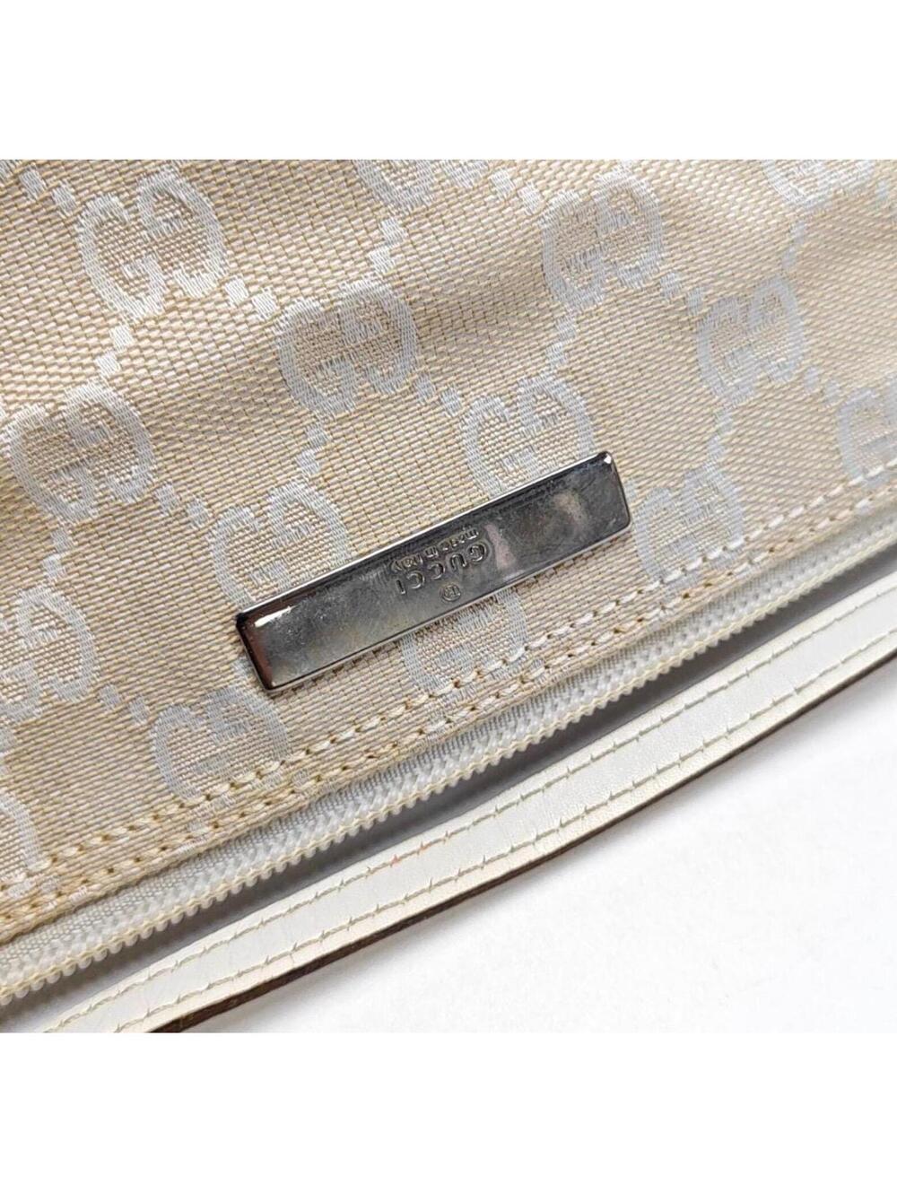 Gucci GG Canvas Boat Pochette Shoulder Bag — Beige - Picture 7 of 10